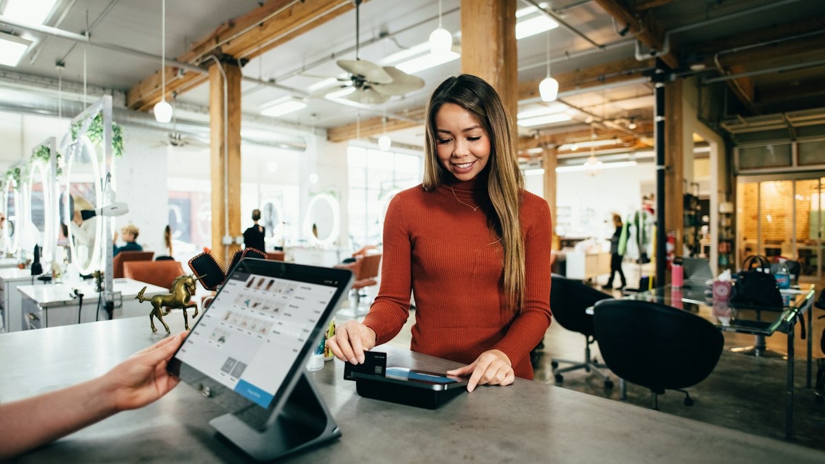 Como Escolher o Representante Comercial Certo para sua Indústria